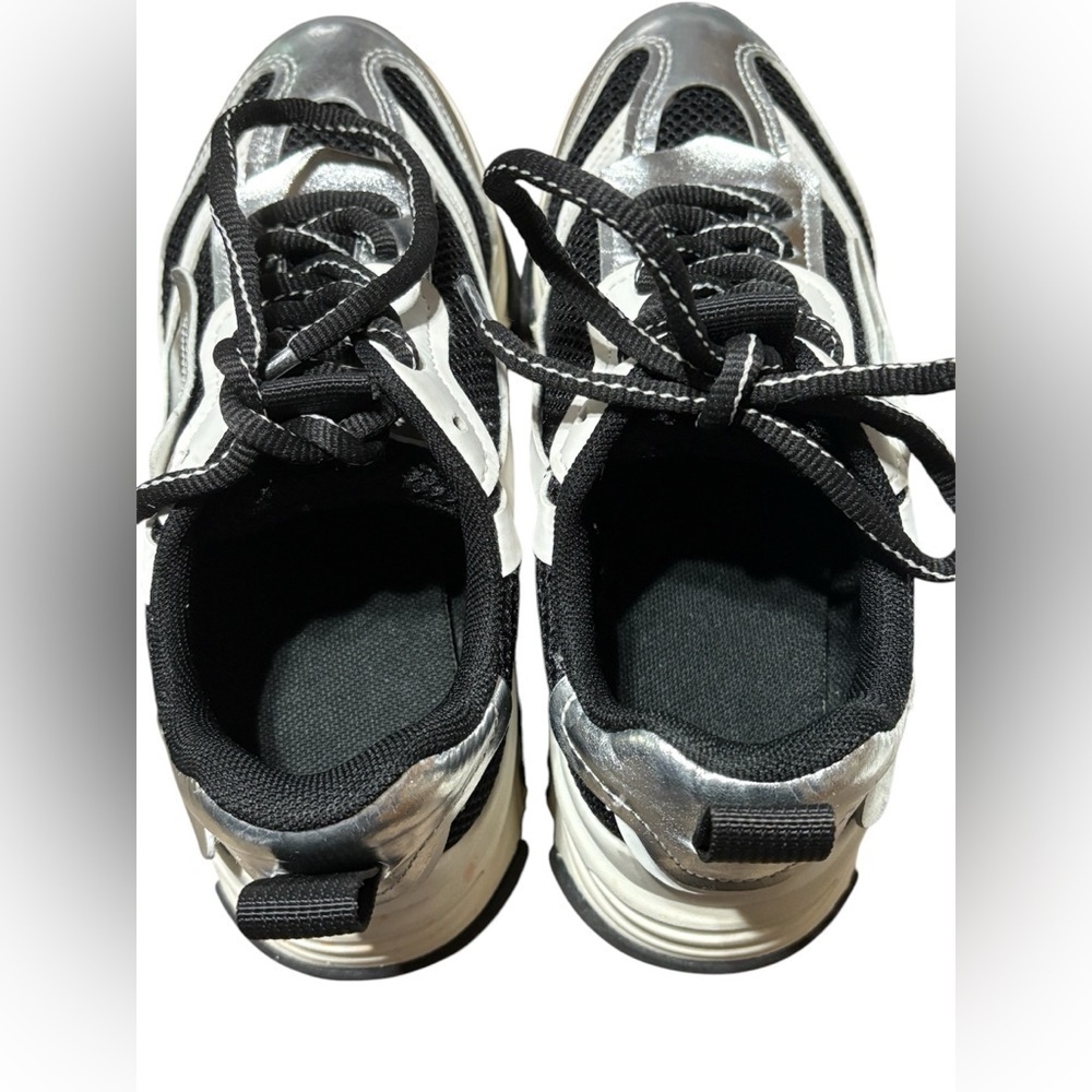 Steve Madden Silver and Black Sneakers size 3 - Picture 6 of 8